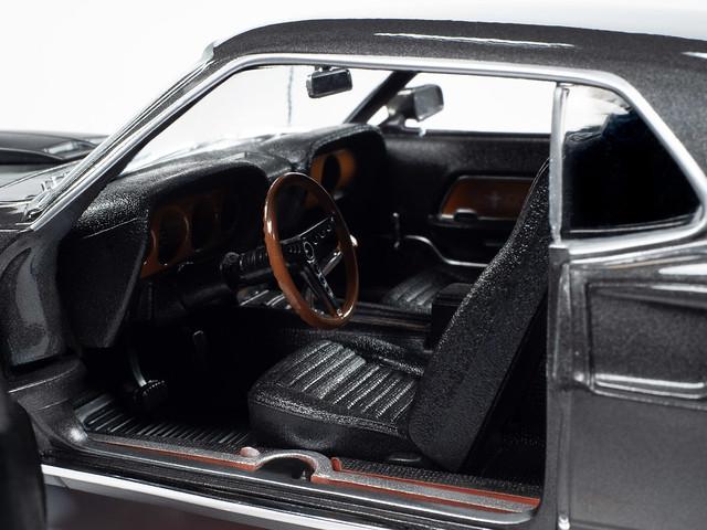 Autoworld 1:18 1969 Ford Mustang John Wick
