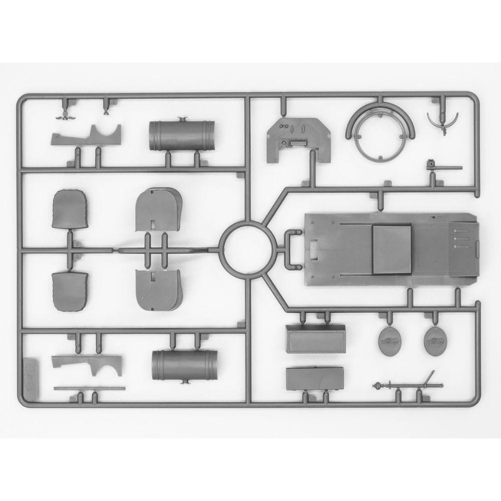 ICM 1:24 Model T 1913 Speedster With America