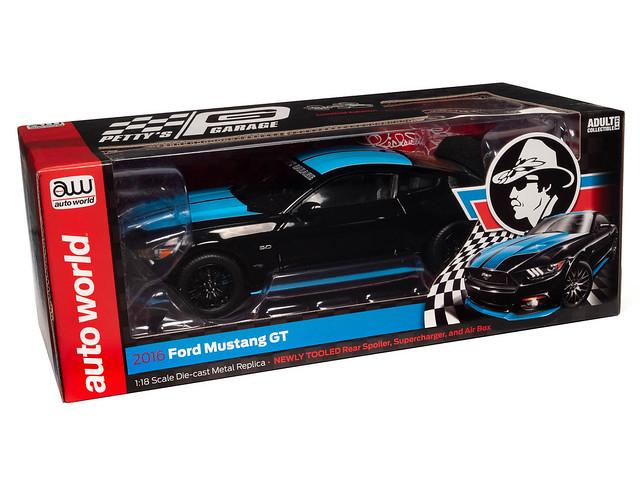 Autoworld 1:18 2015 Ford Mustang Petty'sGarage