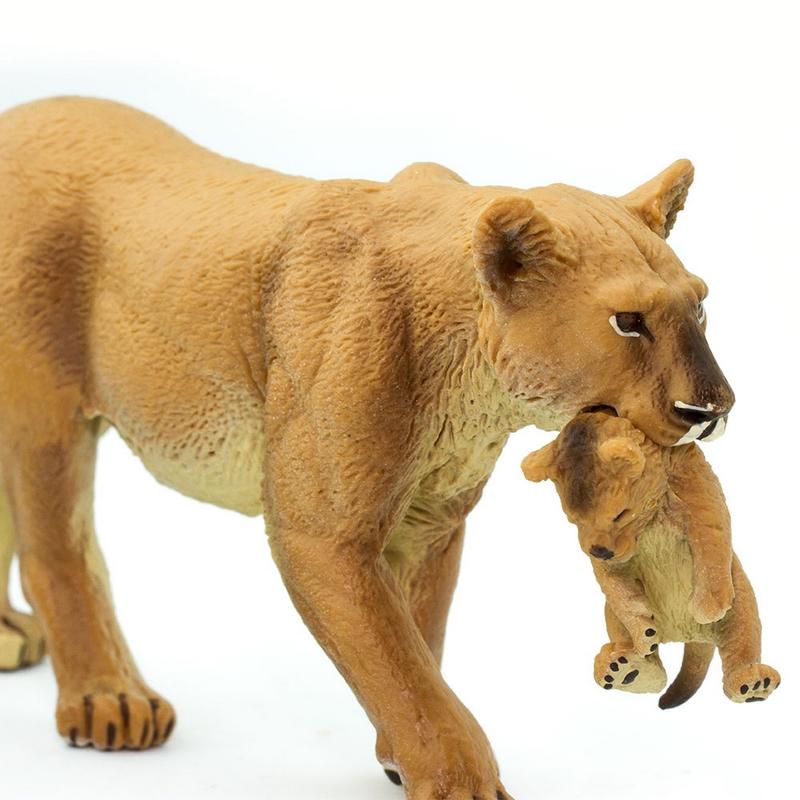 Safari Ltd Lioness with Cub