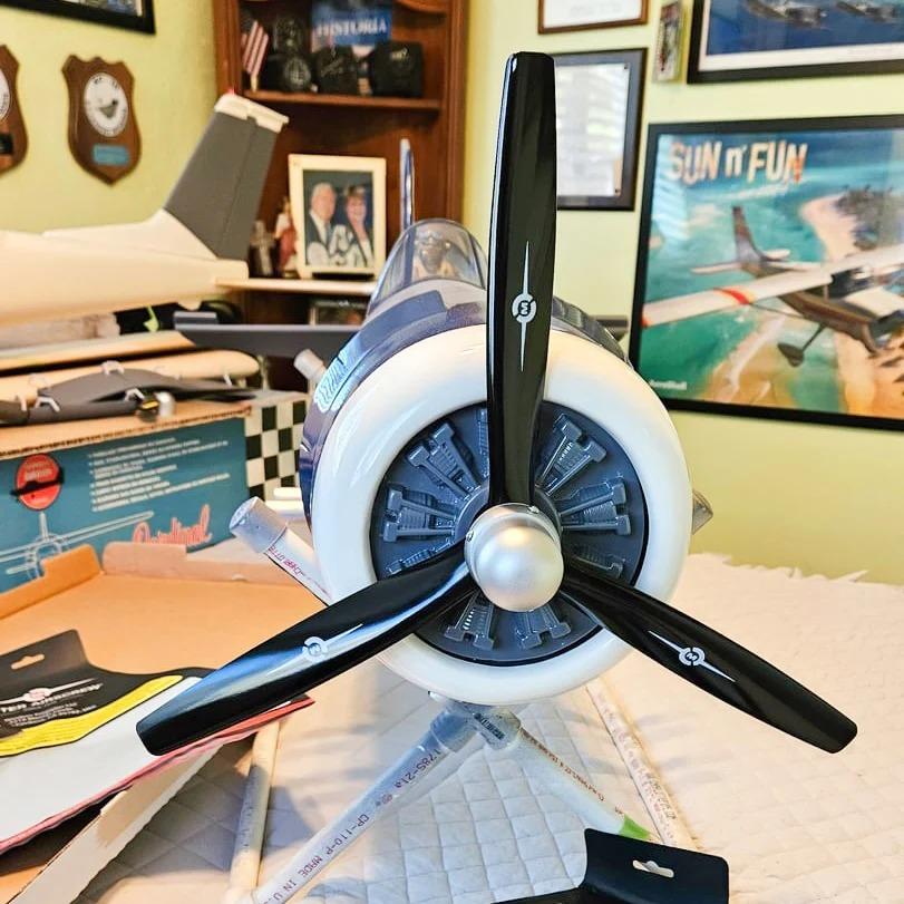 Master Airscrew 3 Blade 16x8 Propeller MA.3B16X80N01