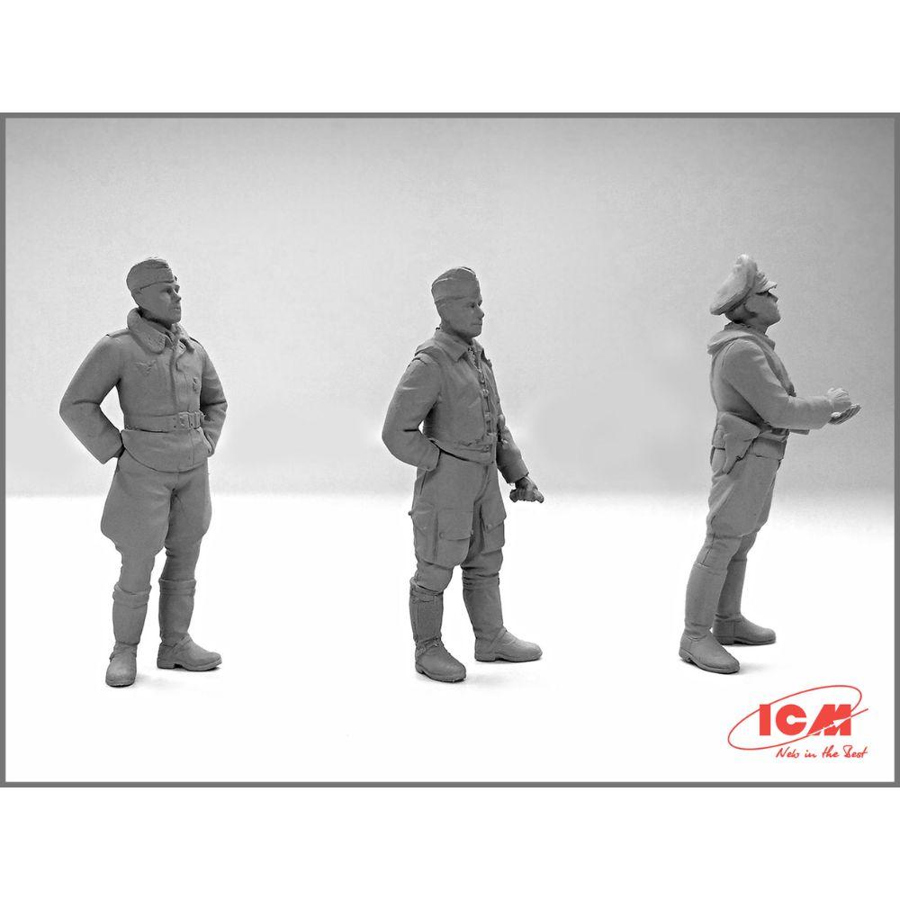 ICM 1:32 Luftwaffe Pilots (1939-45) (3)