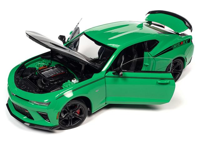 Autoworld 1:18 2017 Chevy Camaro SS 1LE(Nickey)