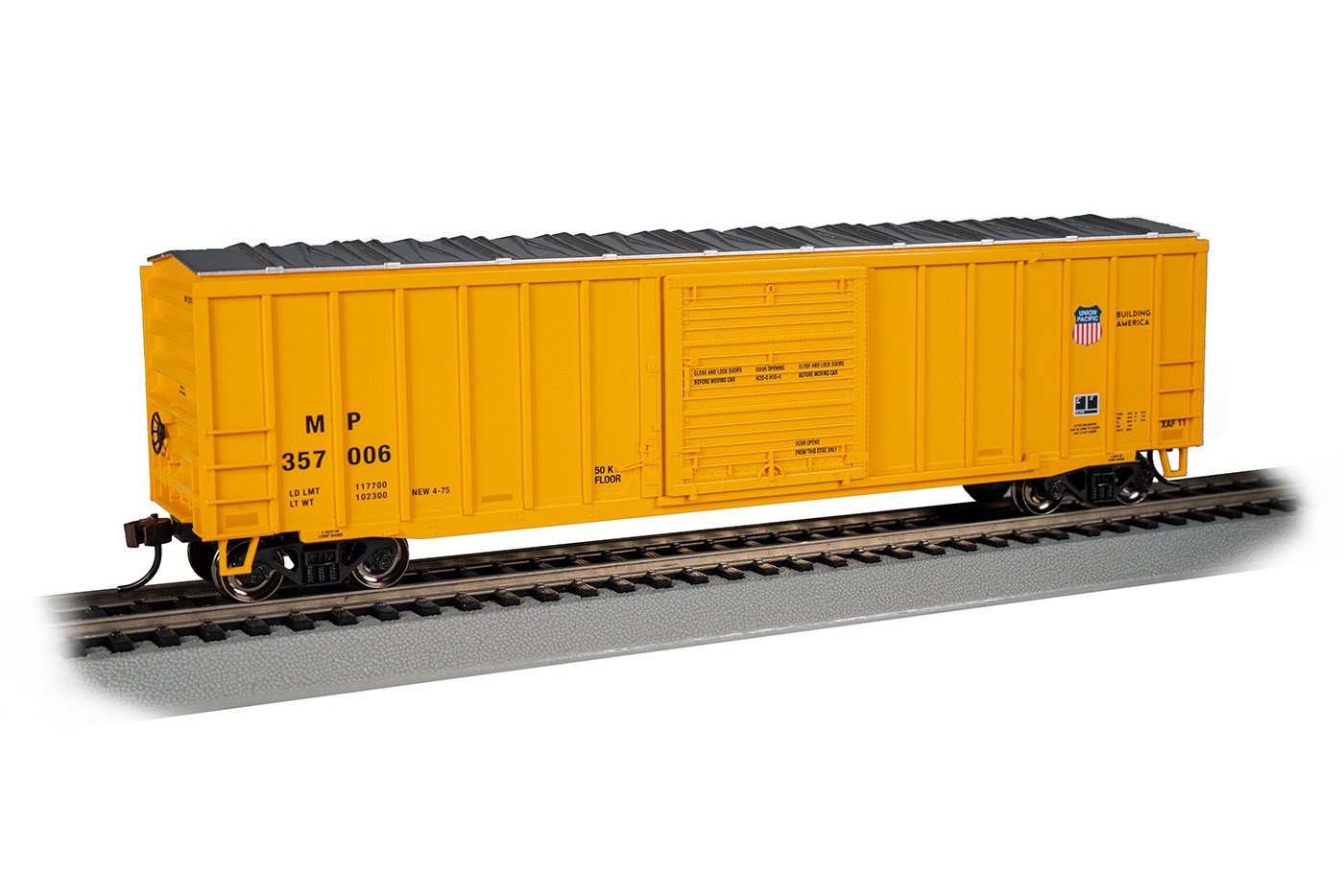 Bachmann U/Pacific #357006 ACF 50.5ft O/side Braced Sldg Dr Boxcar. HO