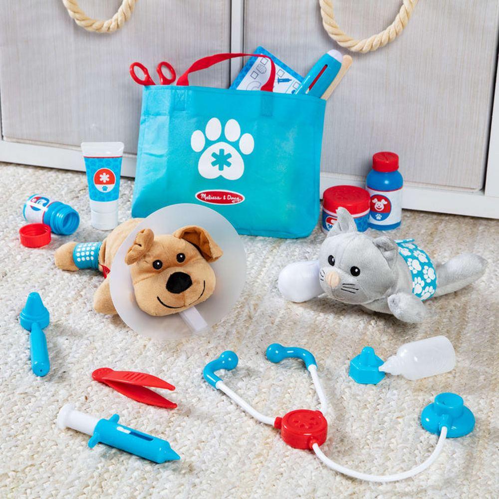 Melissa and Doug Examine & Treat Pet VetPlay Set