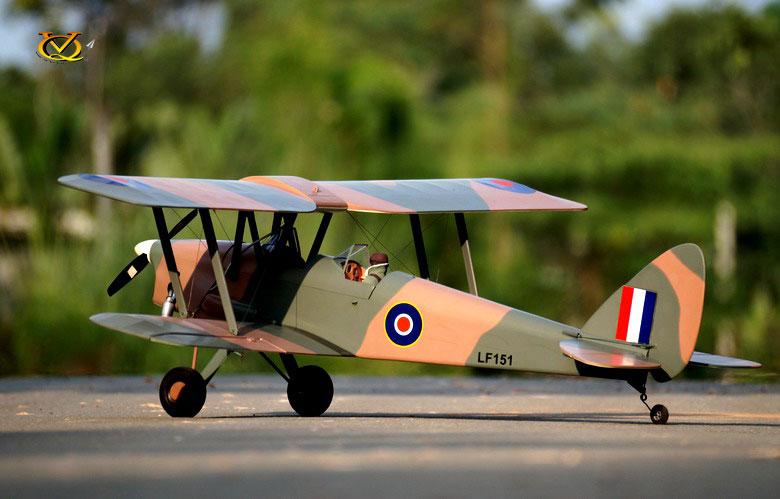 VQ Models Tiger Moth 46-82 /EP Camo Vers. 1400mm WS, 6Ch RC