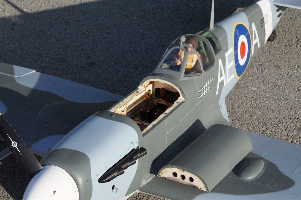 VQ Models Spitfire 55-82 /EP 1540mm WS,w/Flaps, 6Ch RC, 7 Servos