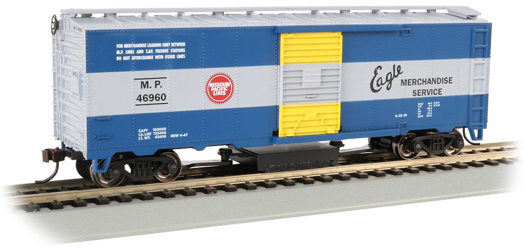 Bachmann Missouri Pacific #46960 40ft Track Cleaning Boxcar. HO Scale