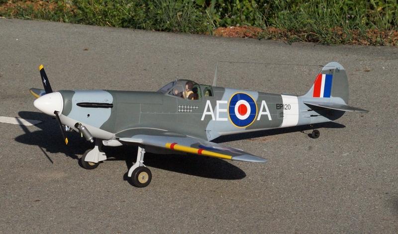 VQ Models Spitfire 55-82 /EP 1540mm WS,w/Flaps, 6Ch RC, 7 Servos