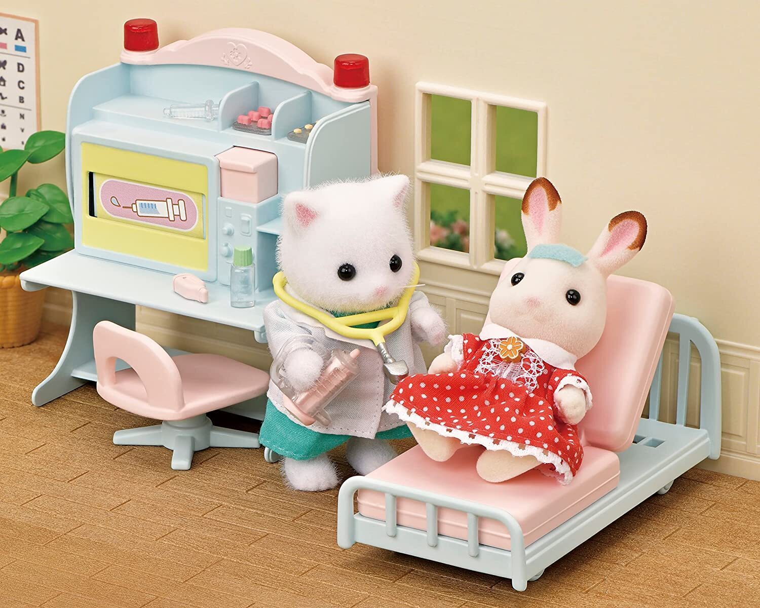 Sylvanian Families Village Doctor Starter Set